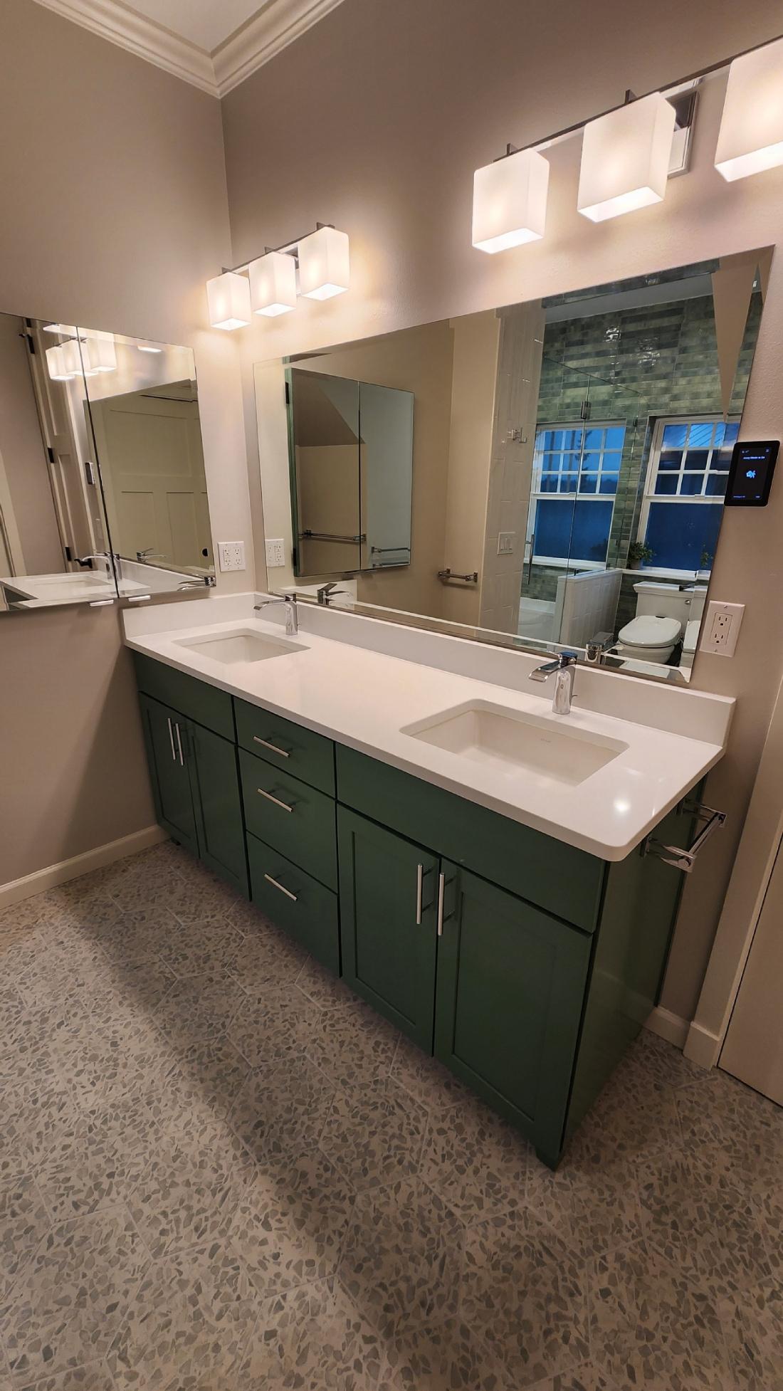 Bathrroom Remodeling image